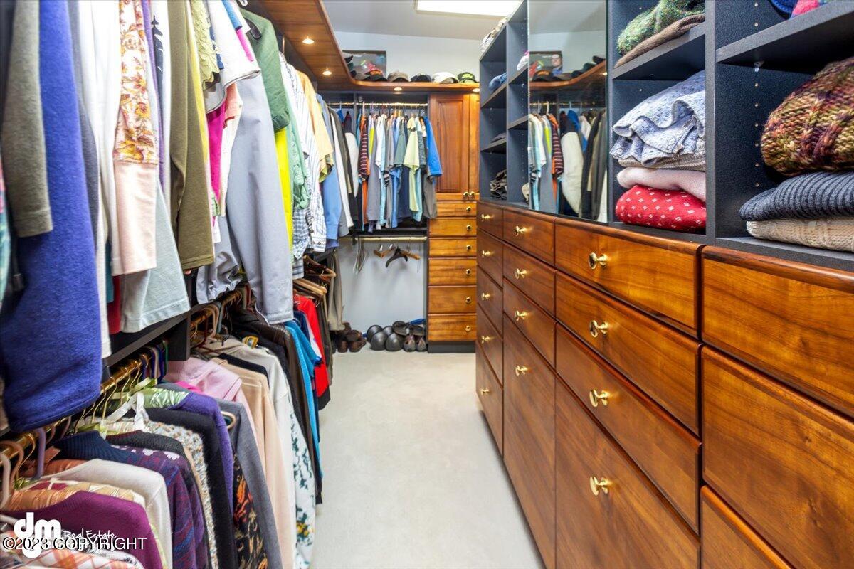 6222 W Dimond Boulevard