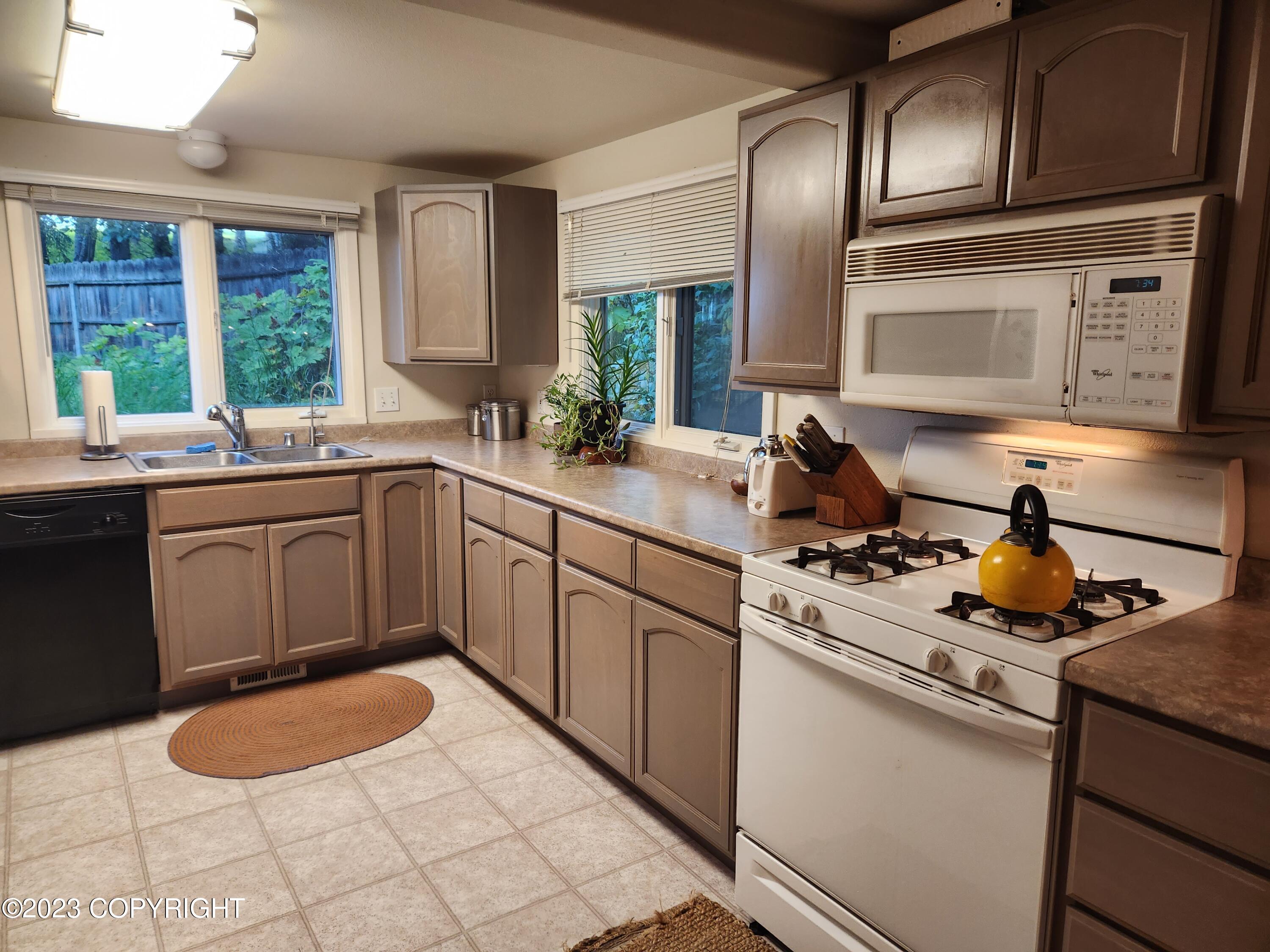 6222 W Dimond Boulevard