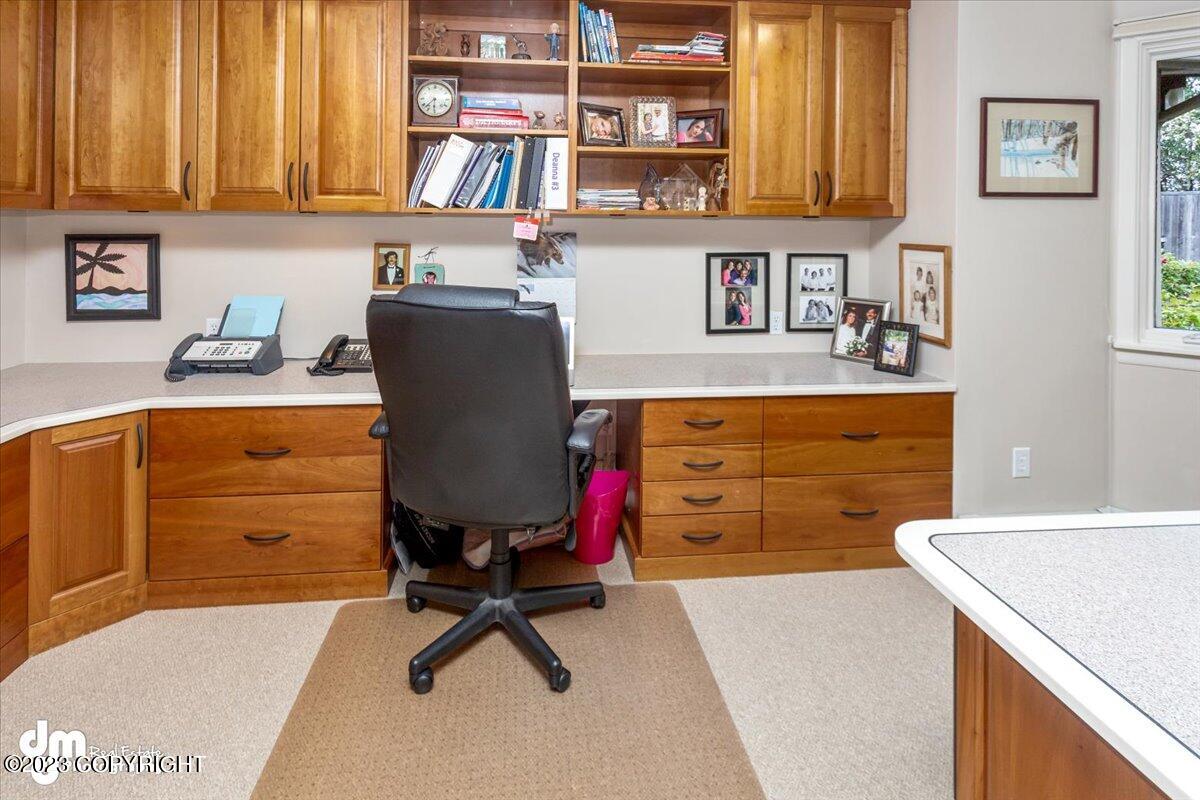 6222 W Dimond Boulevard