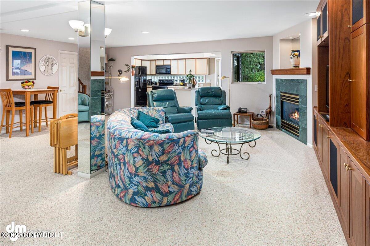 6222 W Dimond Boulevard