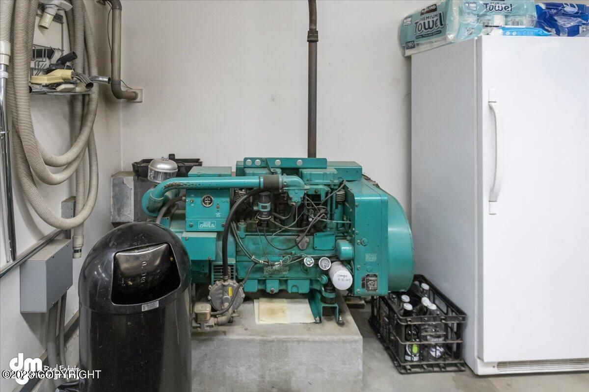 6222 W Dimond Boulevard