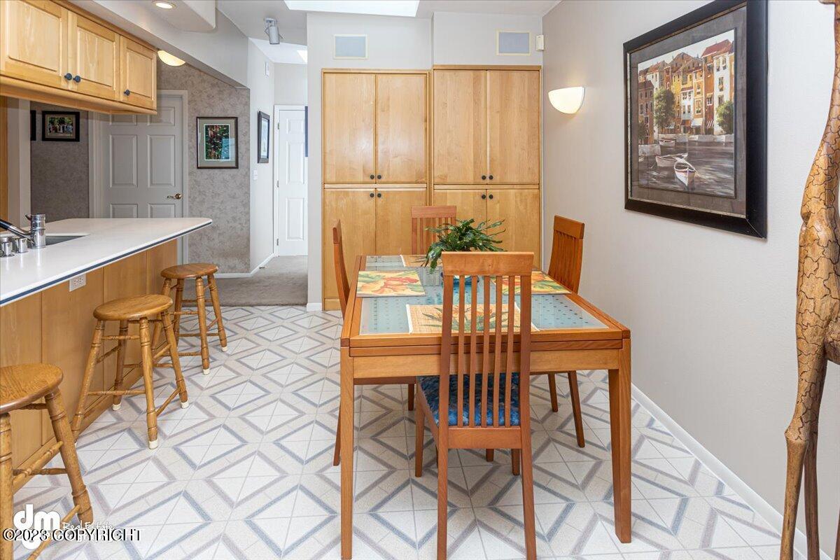 6222 W Dimond Boulevard