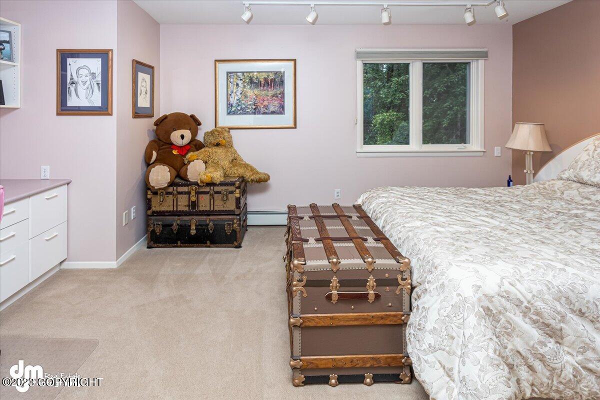 6222 W Dimond Boulevard