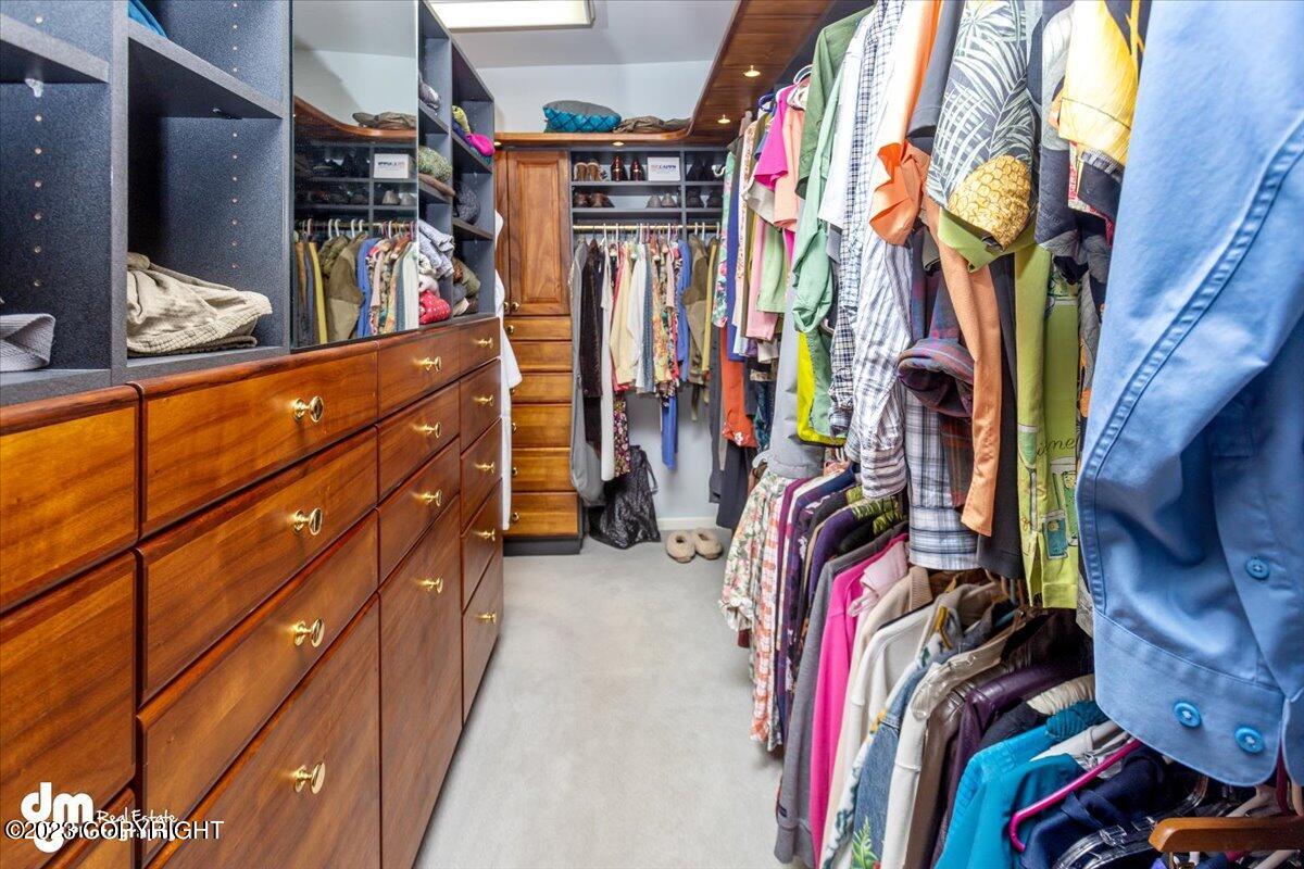 6222 W Dimond Boulevard