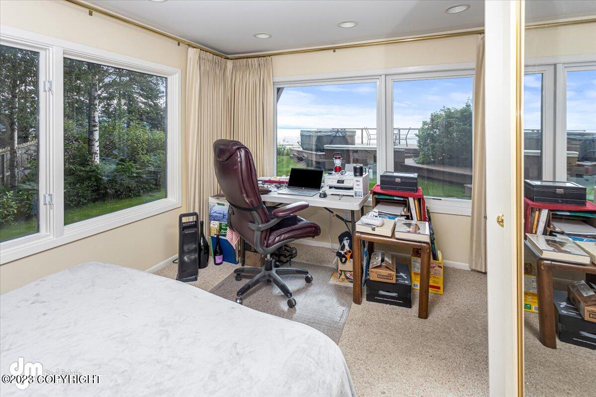 6222 W Dimond Boulevard