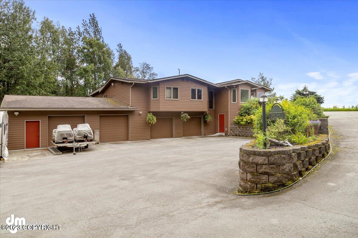 6222 W Dimond Boulevard