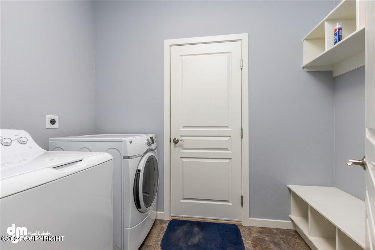 8802 DRY CREEK LOOP Loop