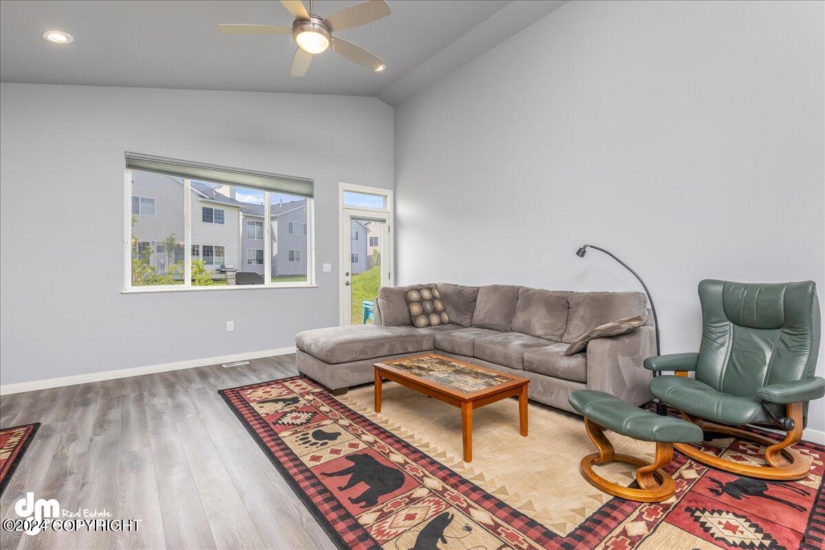 8802 DRY CREEK LOOP Loop