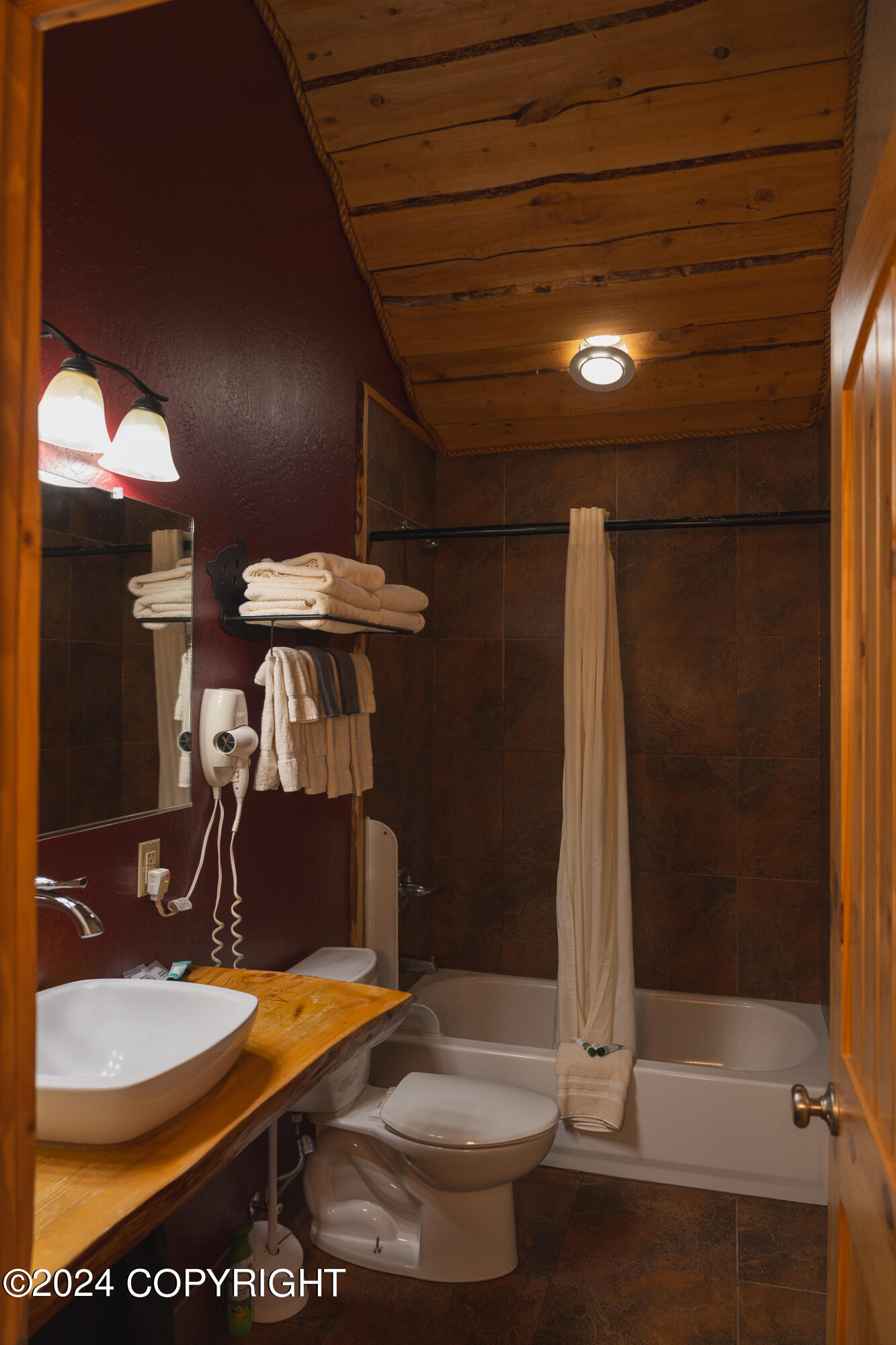 3685 Sterling Highway