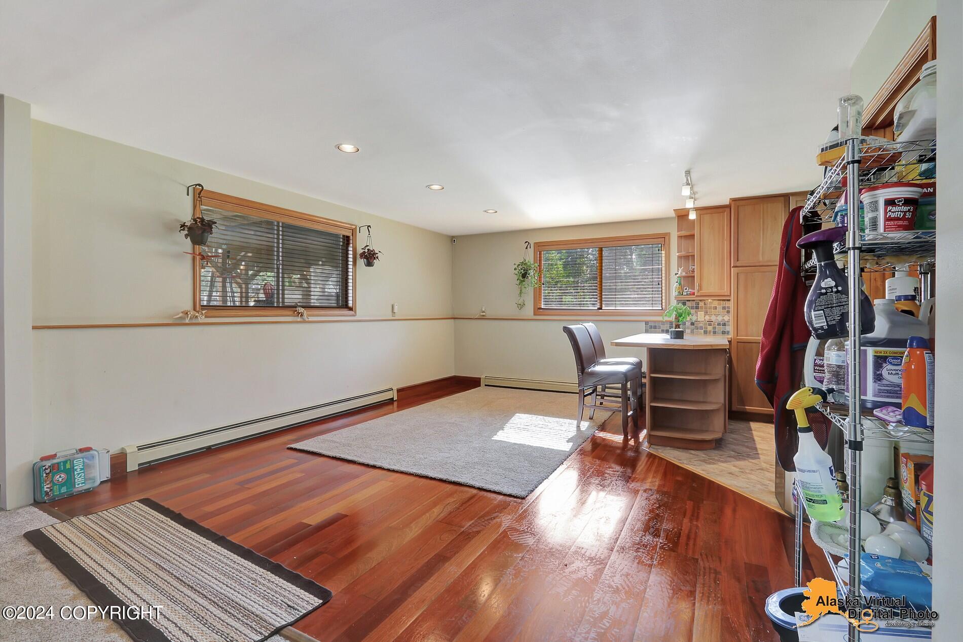 19444 Beverly Avenue