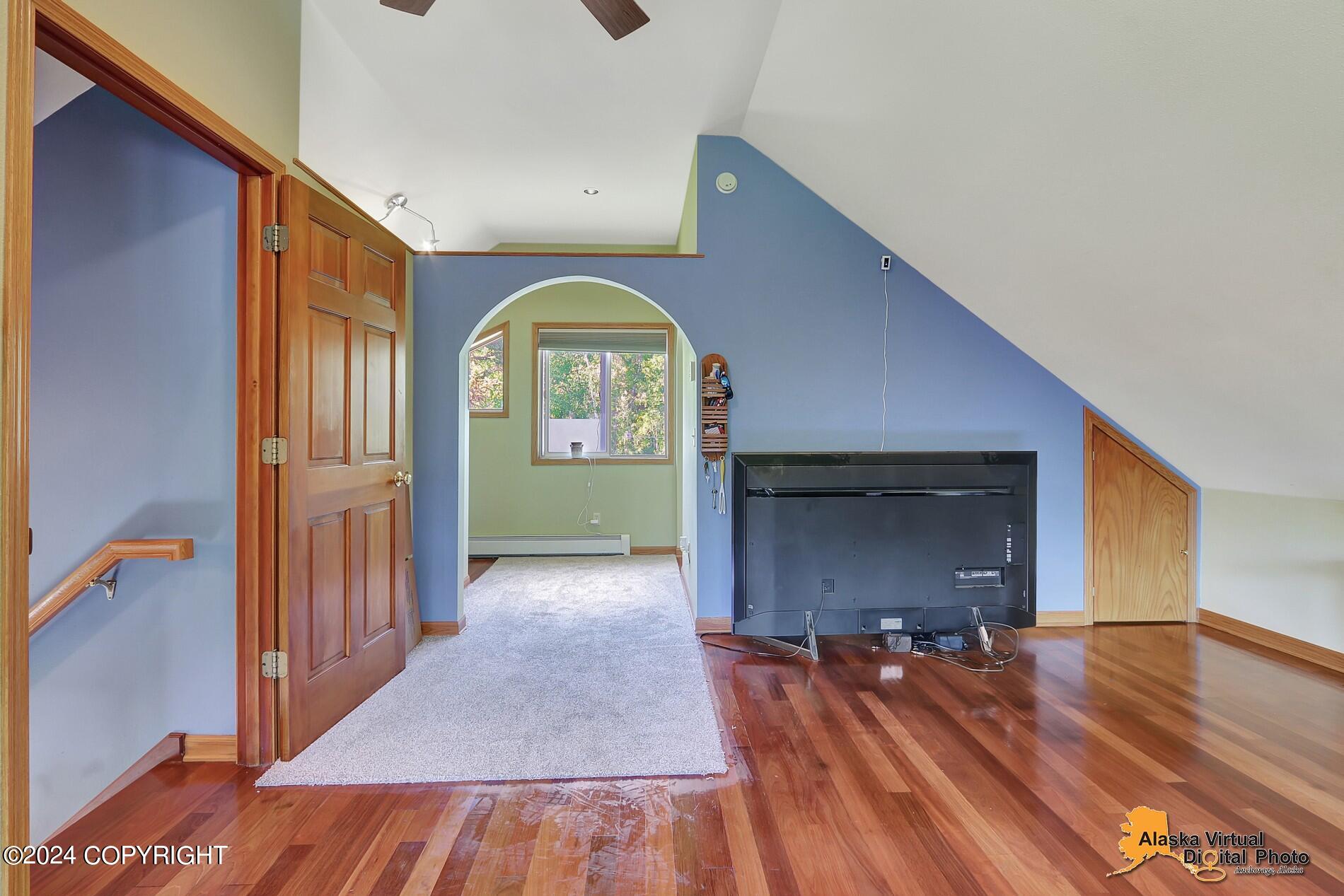 19444 Beverly Avenue