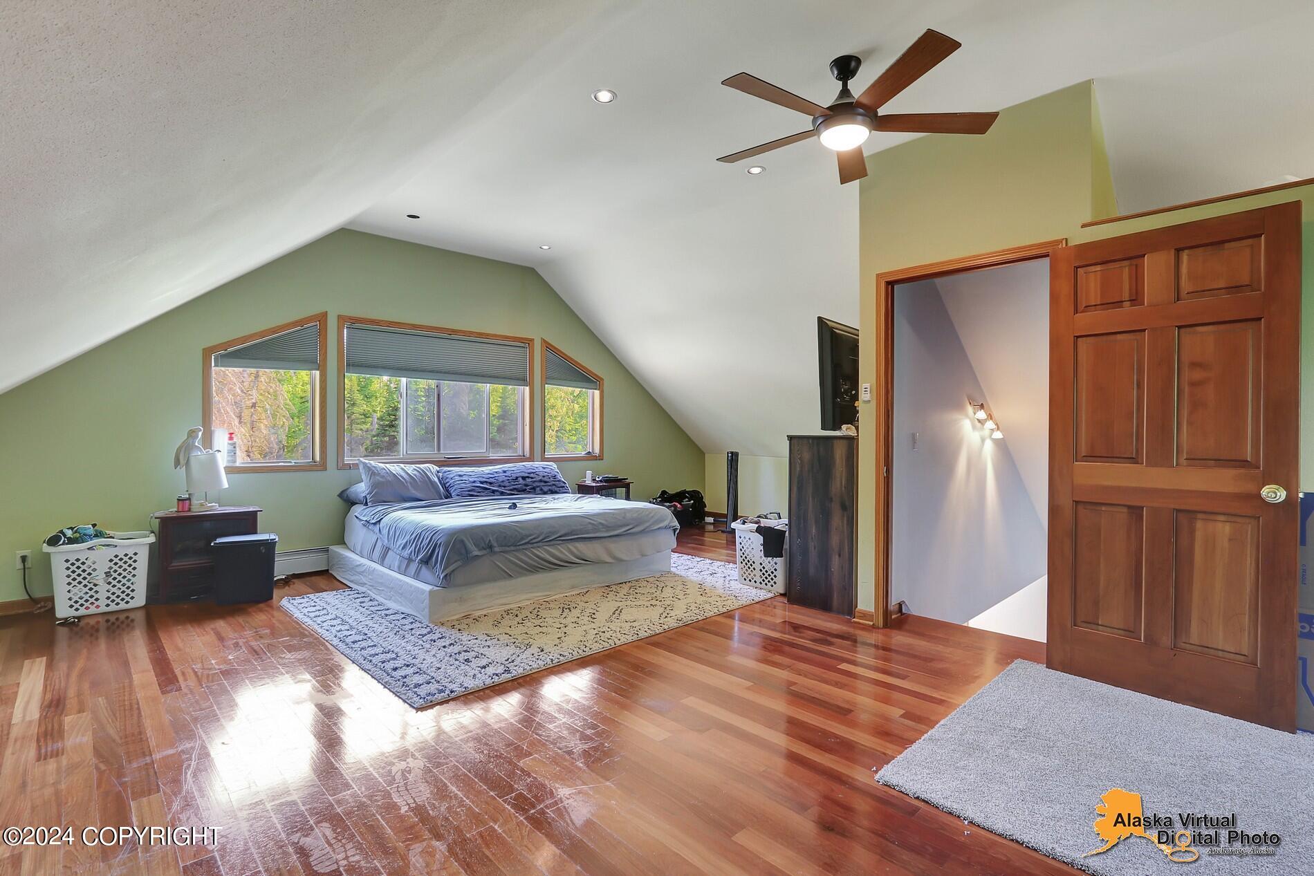 19444 Beverly Avenue