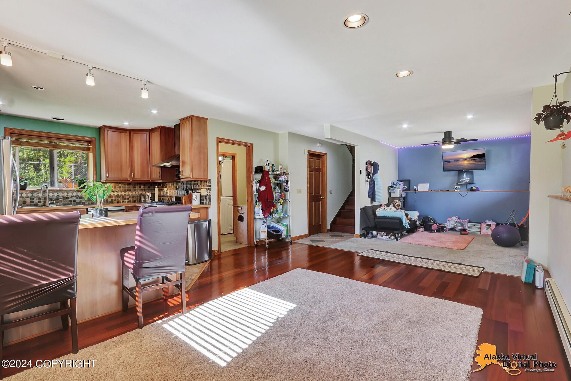 19444 Beverly Avenue