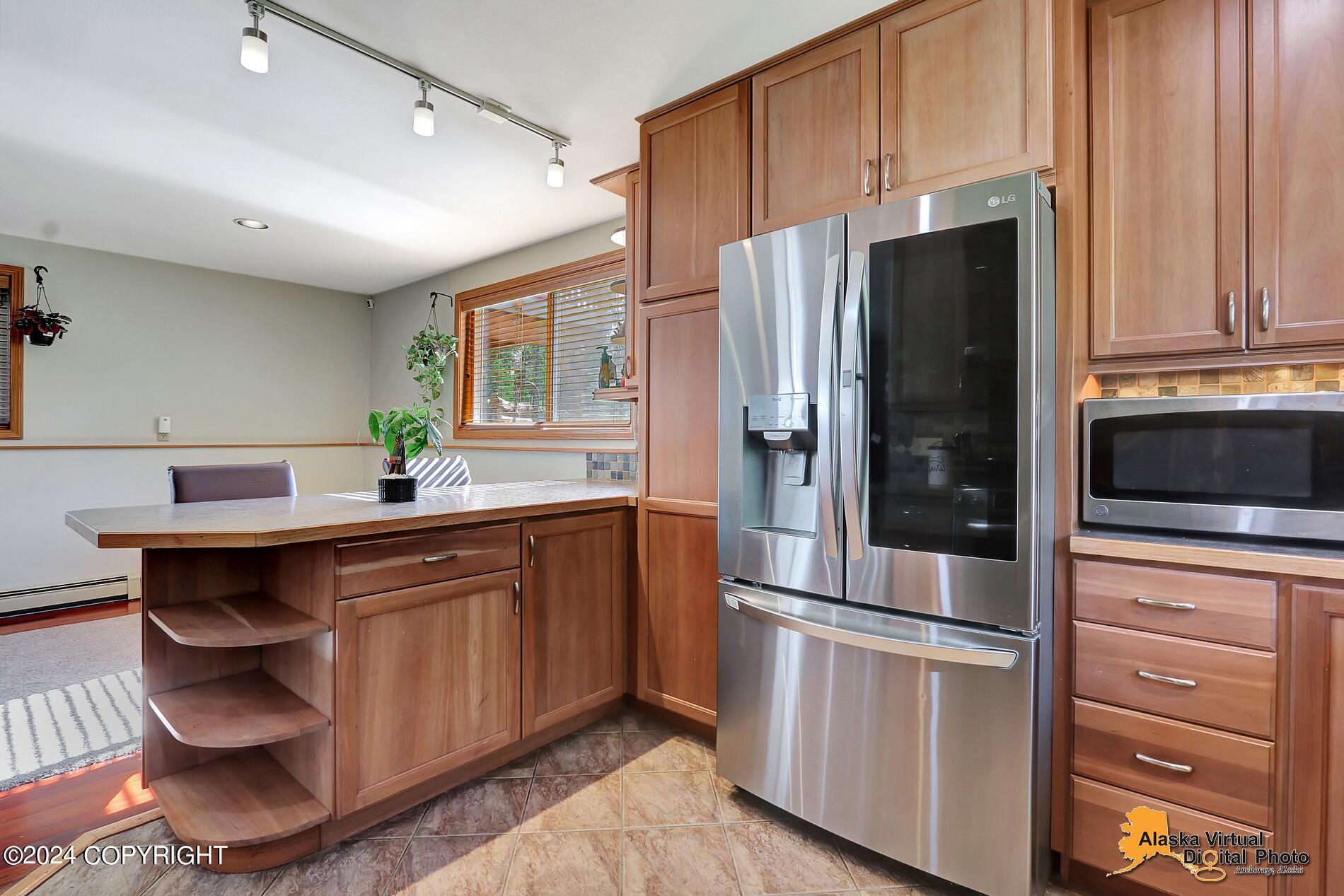 19444 Beverly Avenue