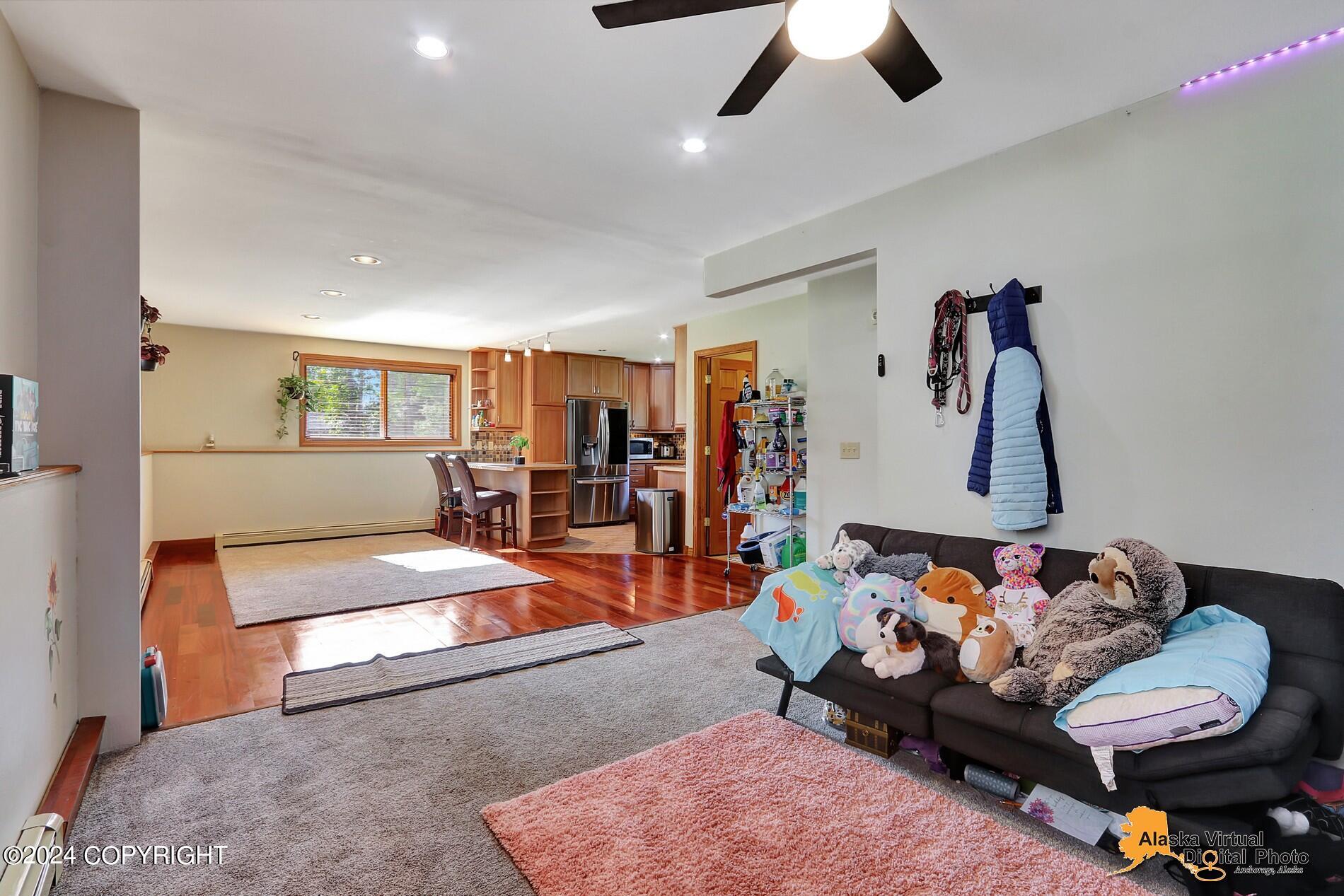 19444 Beverly Avenue