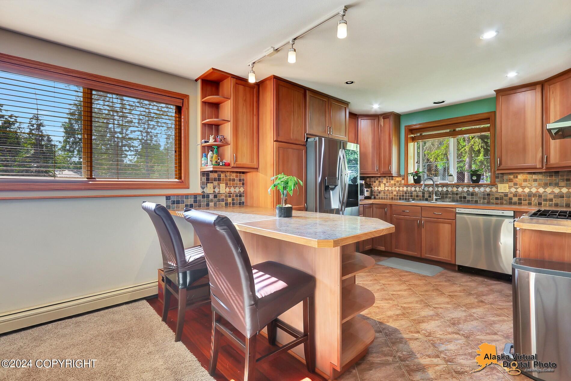 19444 Beverly Avenue