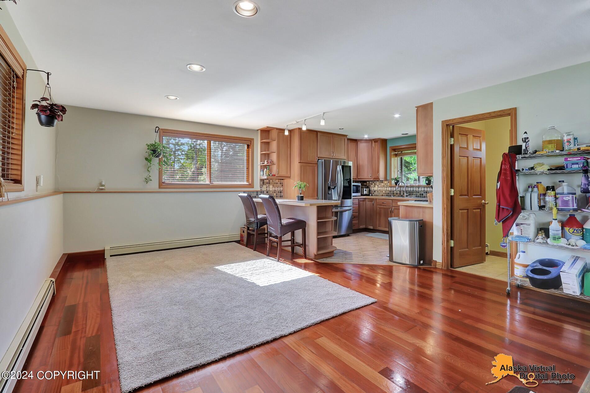 19444 Beverly Avenue