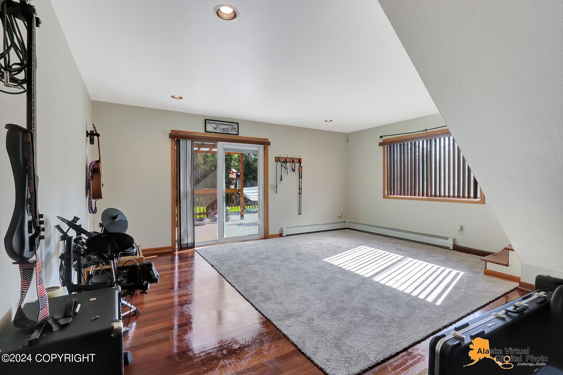 19444 Beverly Avenue