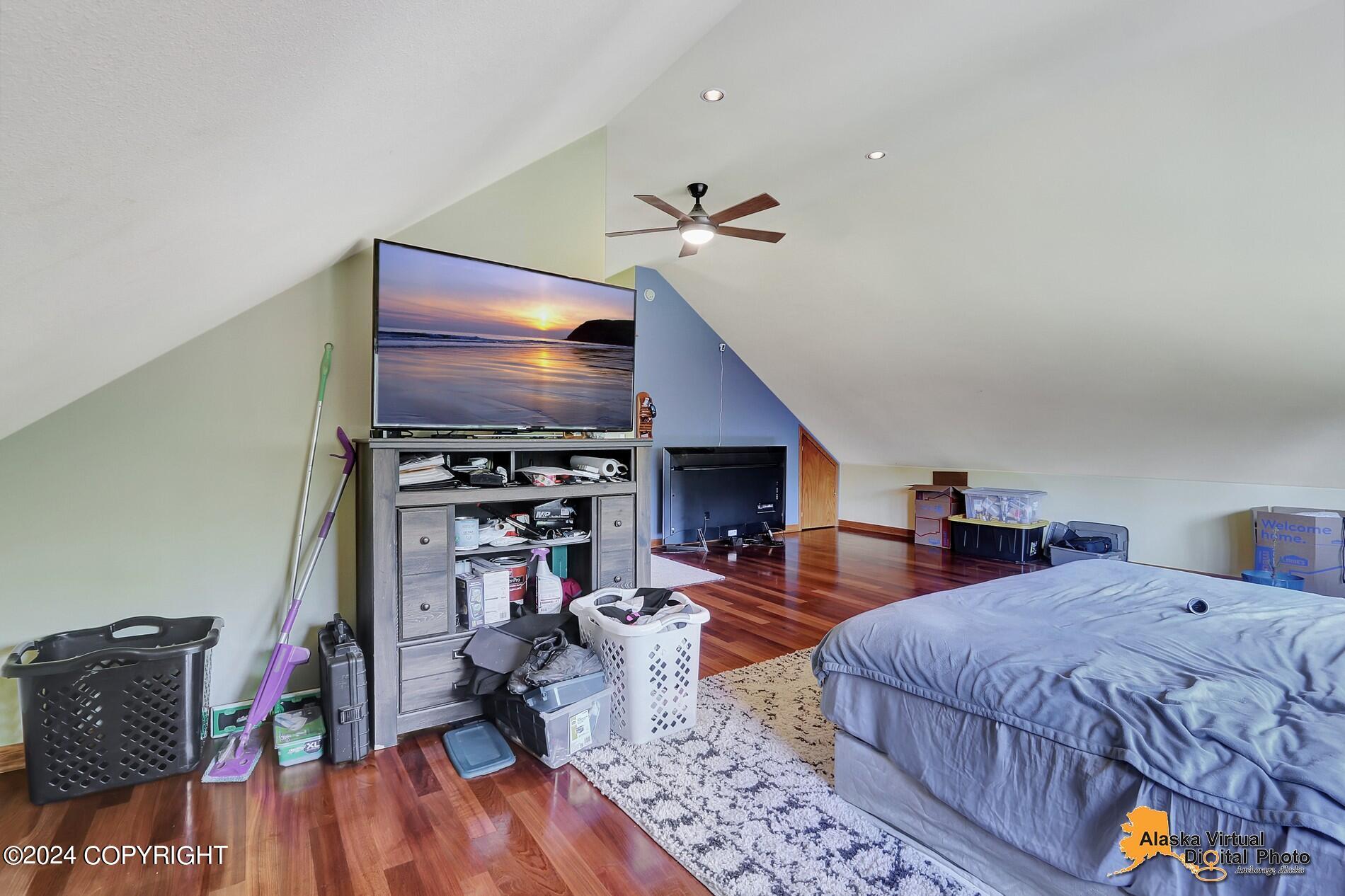 19444 Beverly Avenue