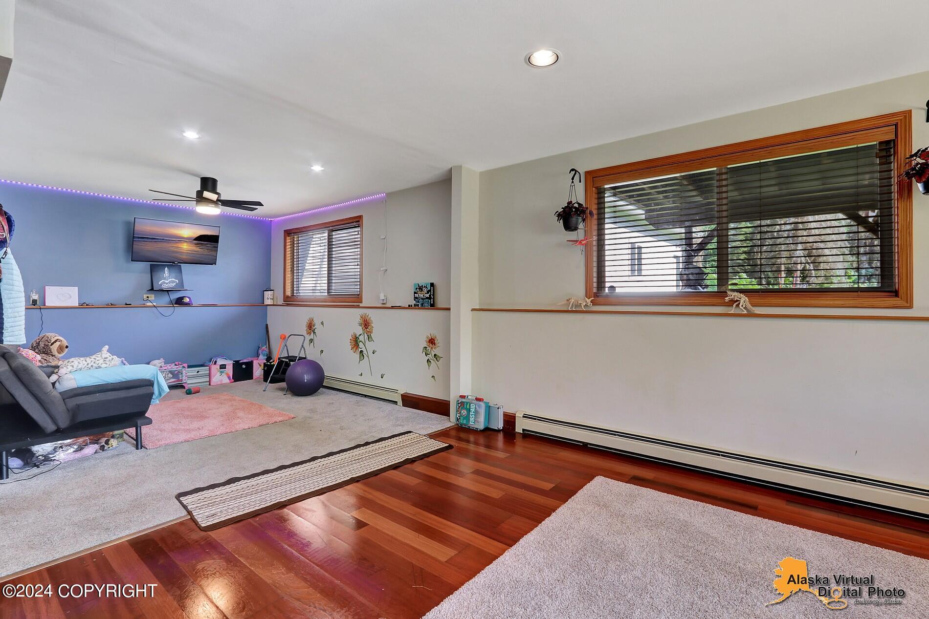 19444 Beverly Avenue