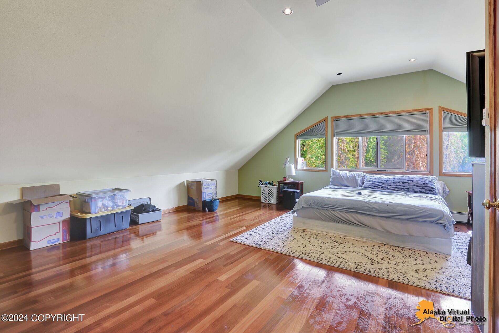 19444 Beverly Avenue