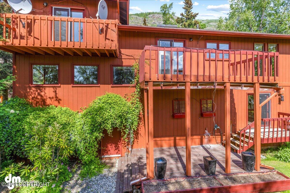 20120 New England Drive