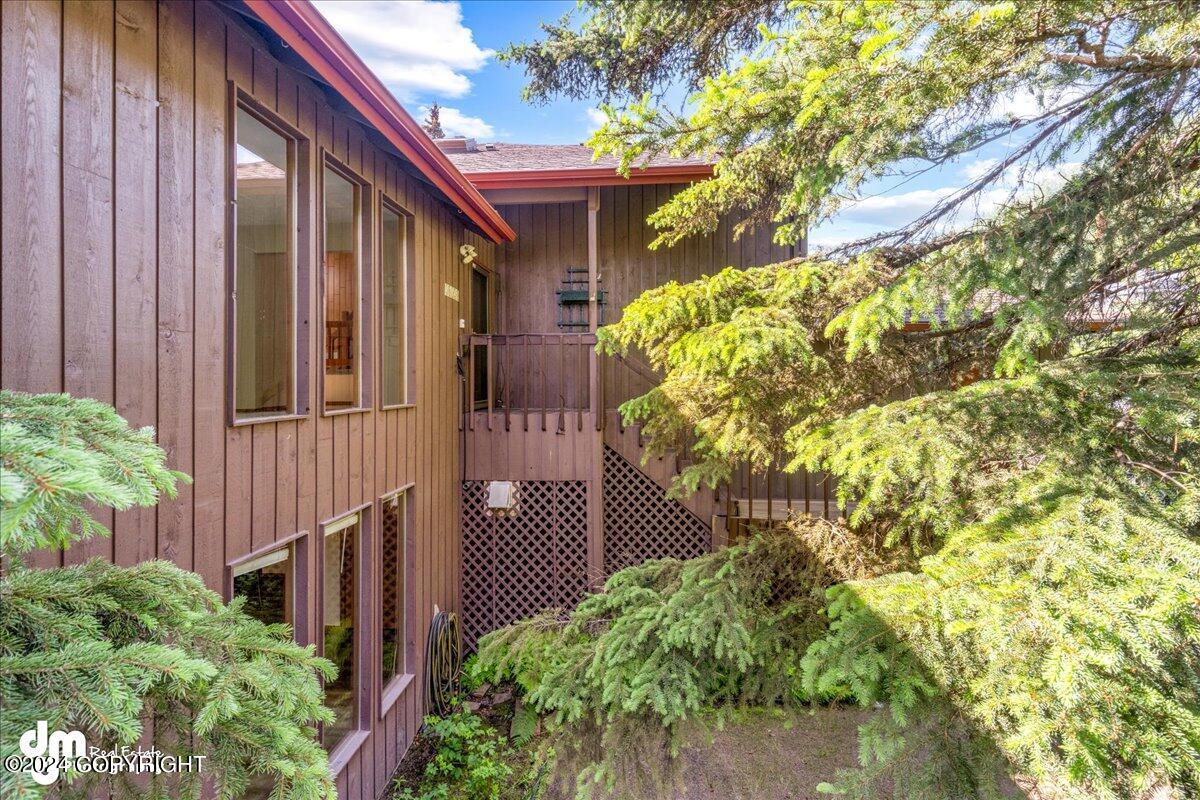 20120 New England Drive