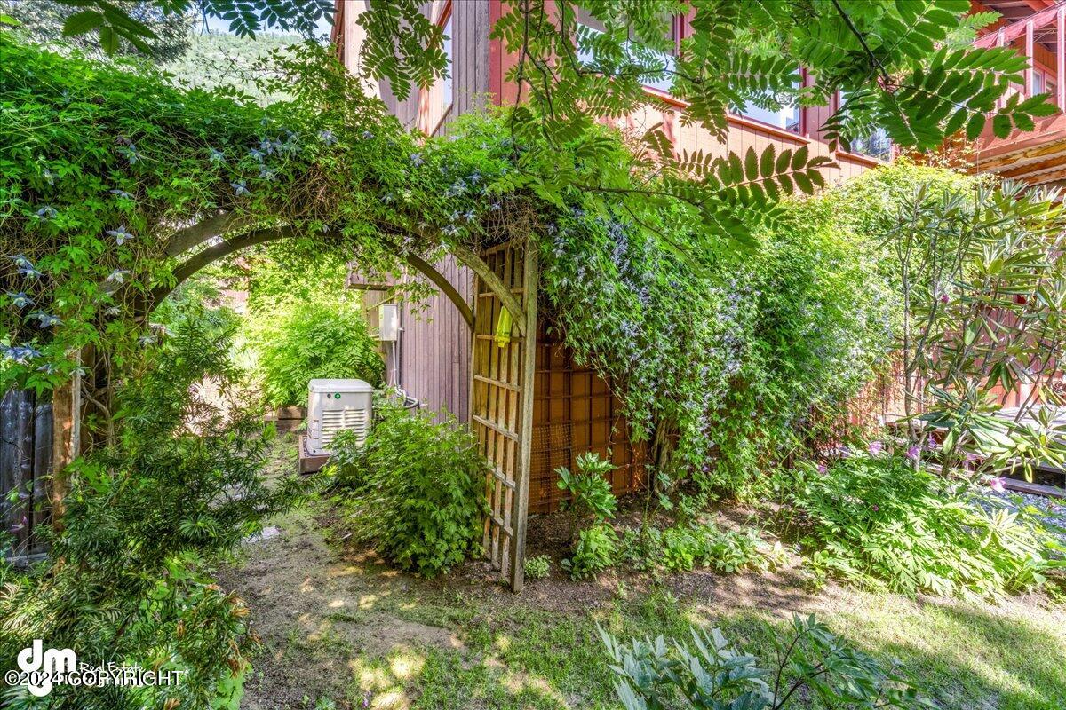 20120 New England Drive