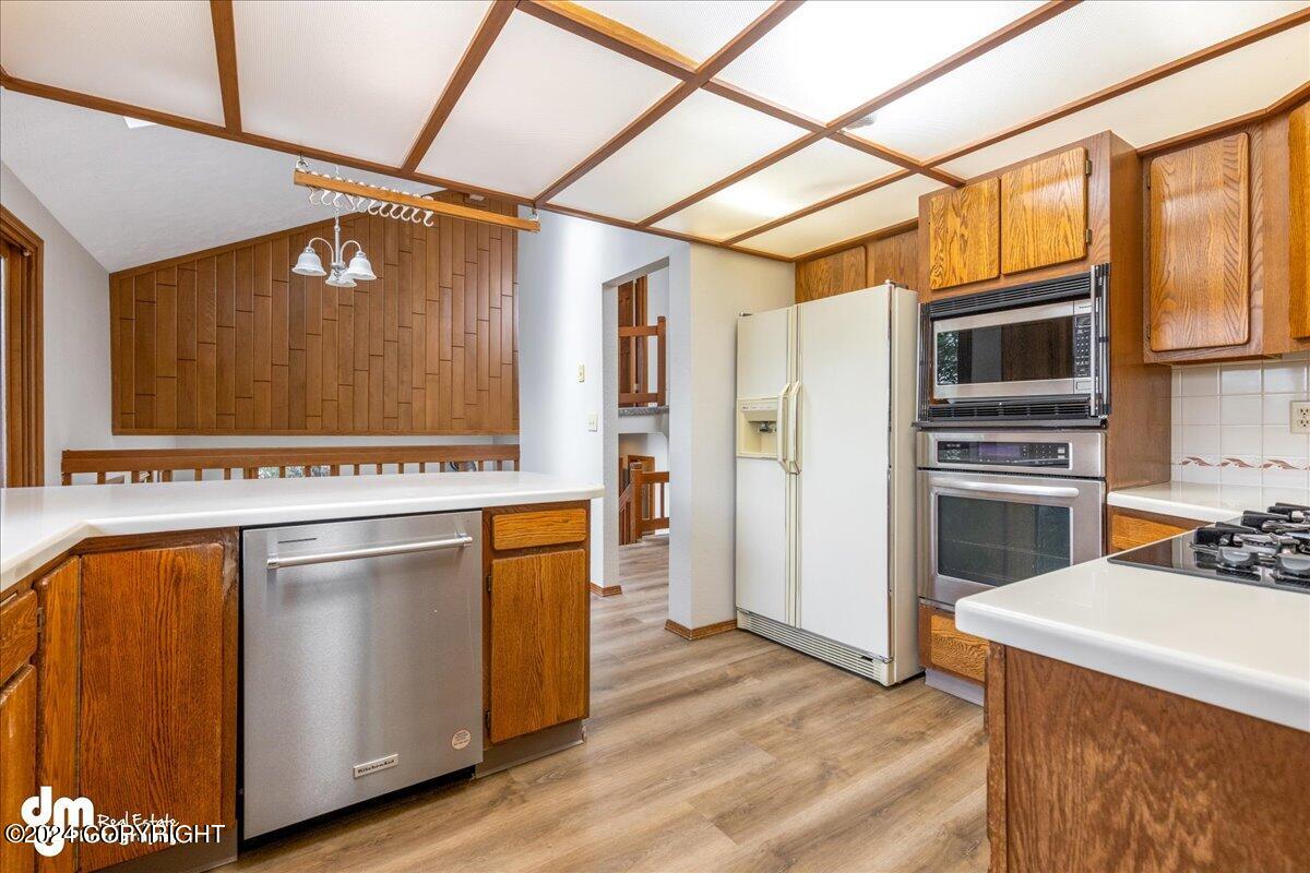 20120 New England Drive