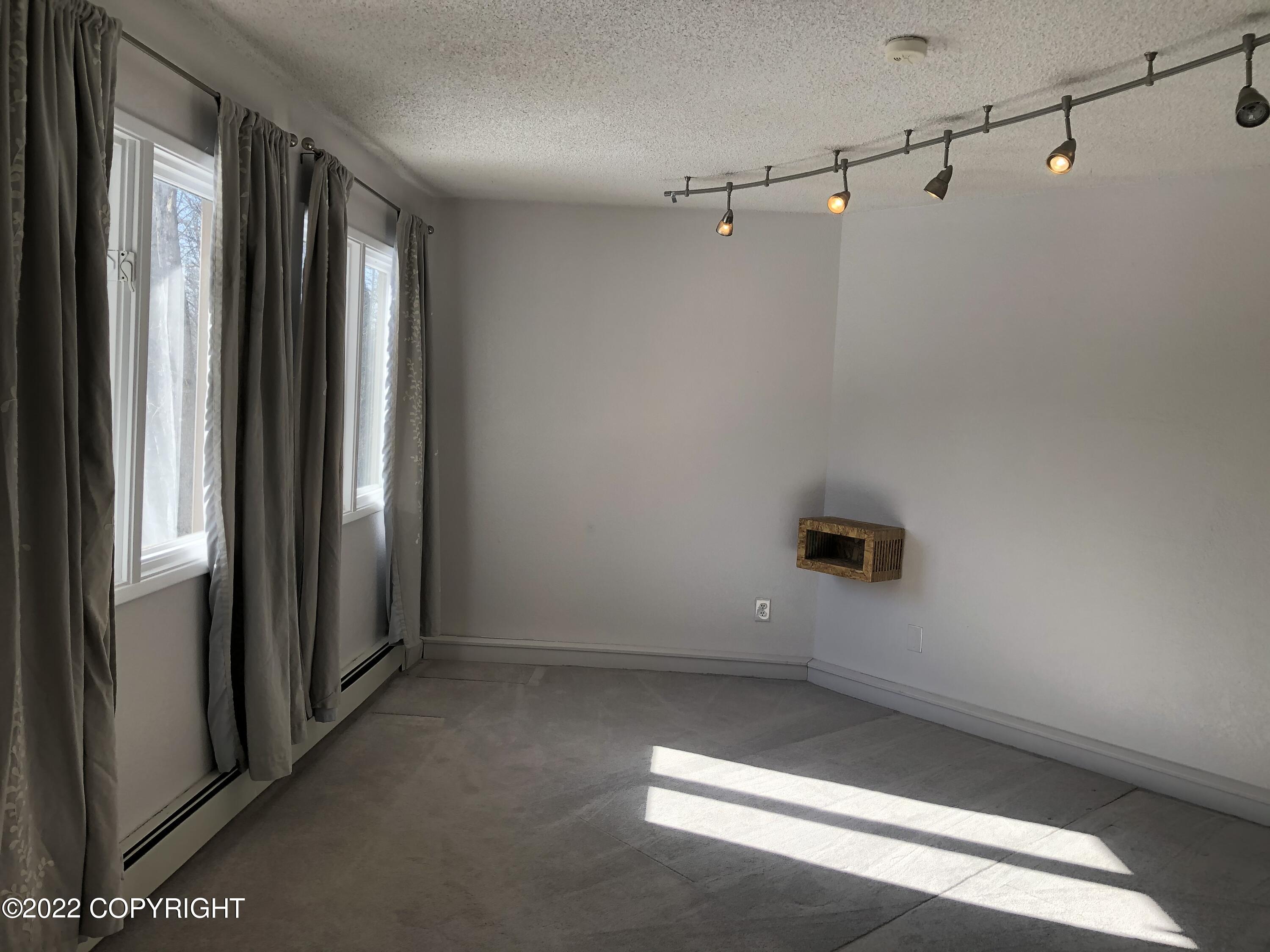 754 W 16th Avenue # 8 Unit: #8