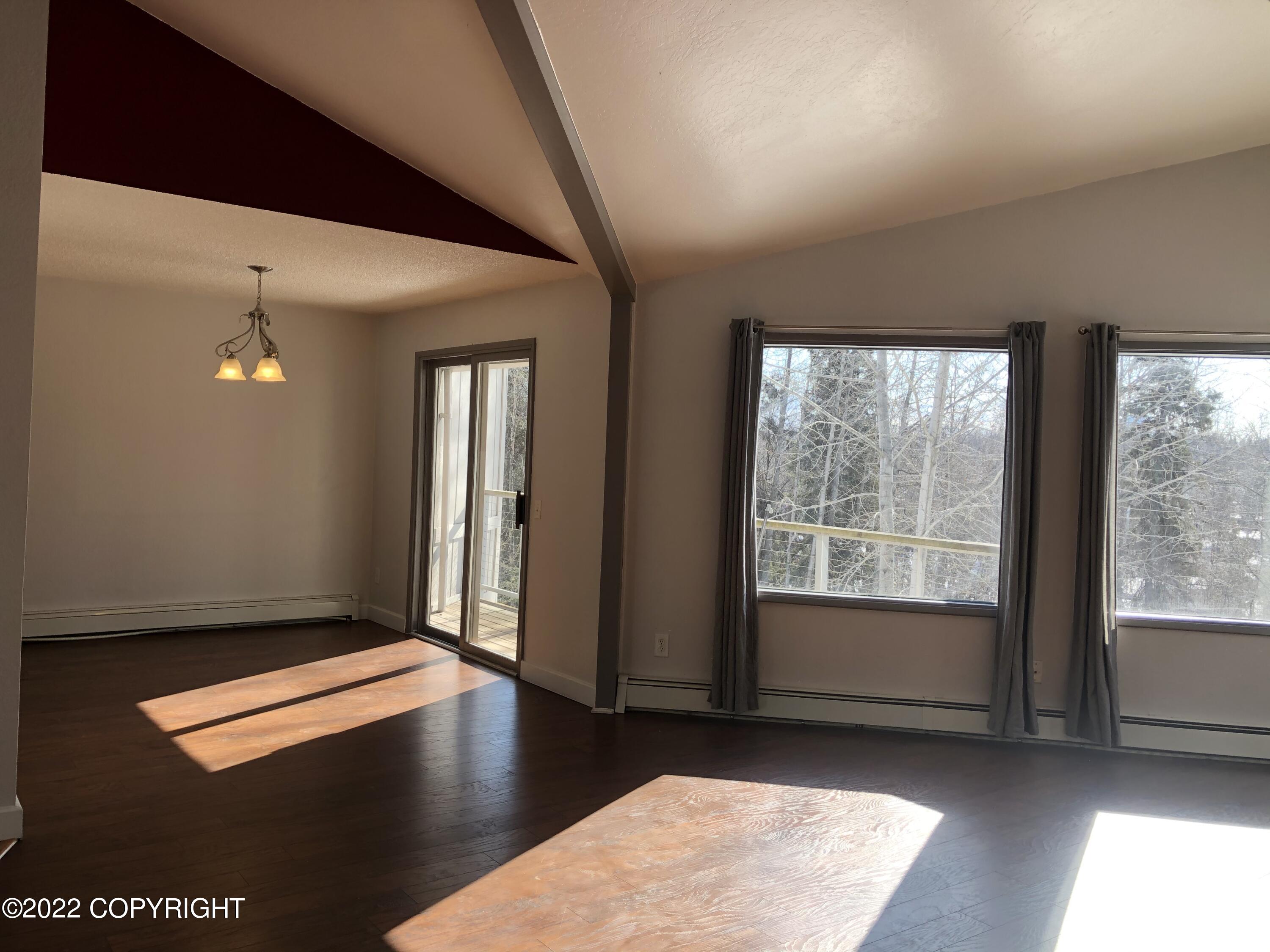 754 W 16th Avenue # 8 Unit: #8