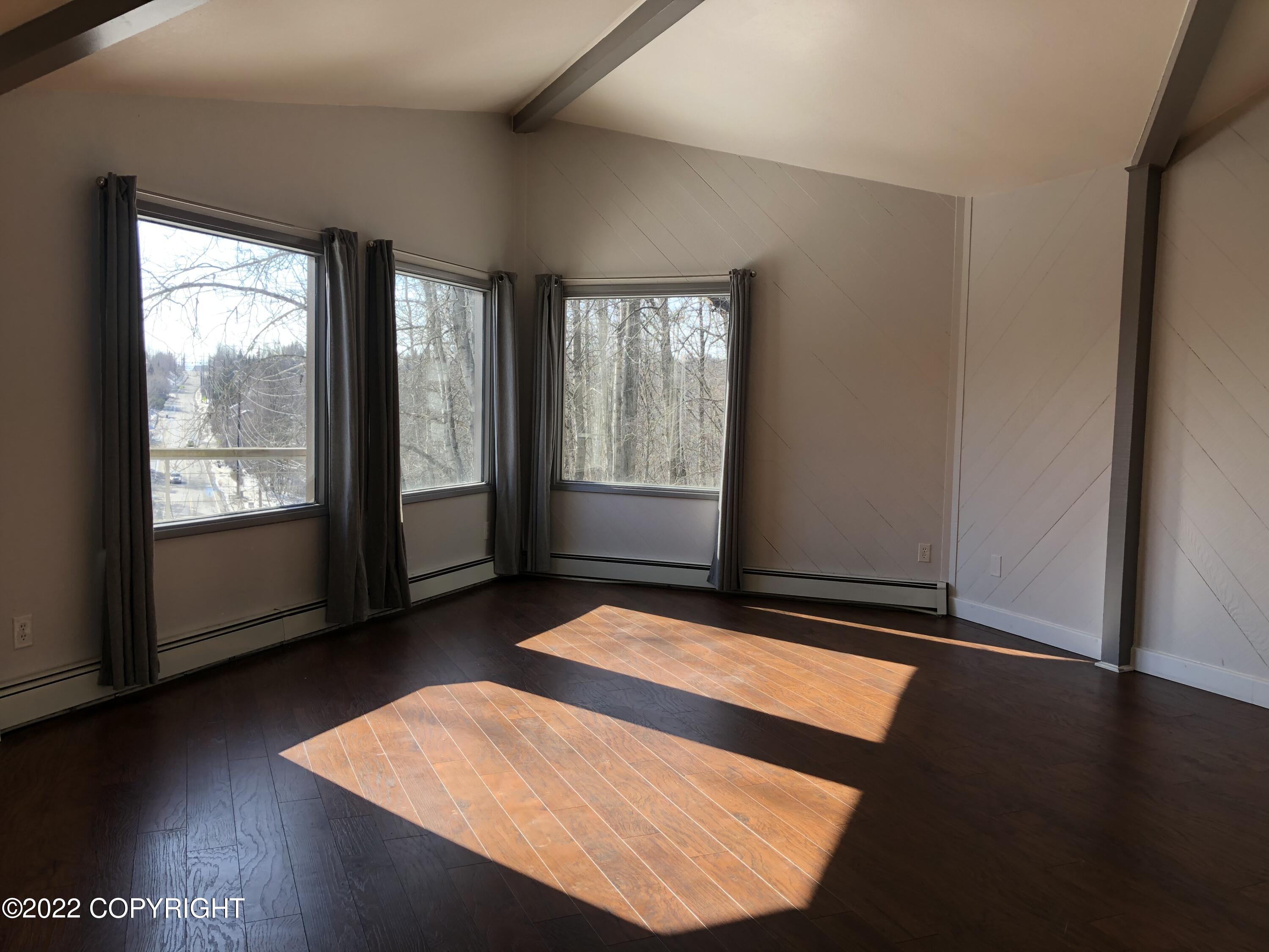 754 W 16th Avenue # 8 Unit: #8