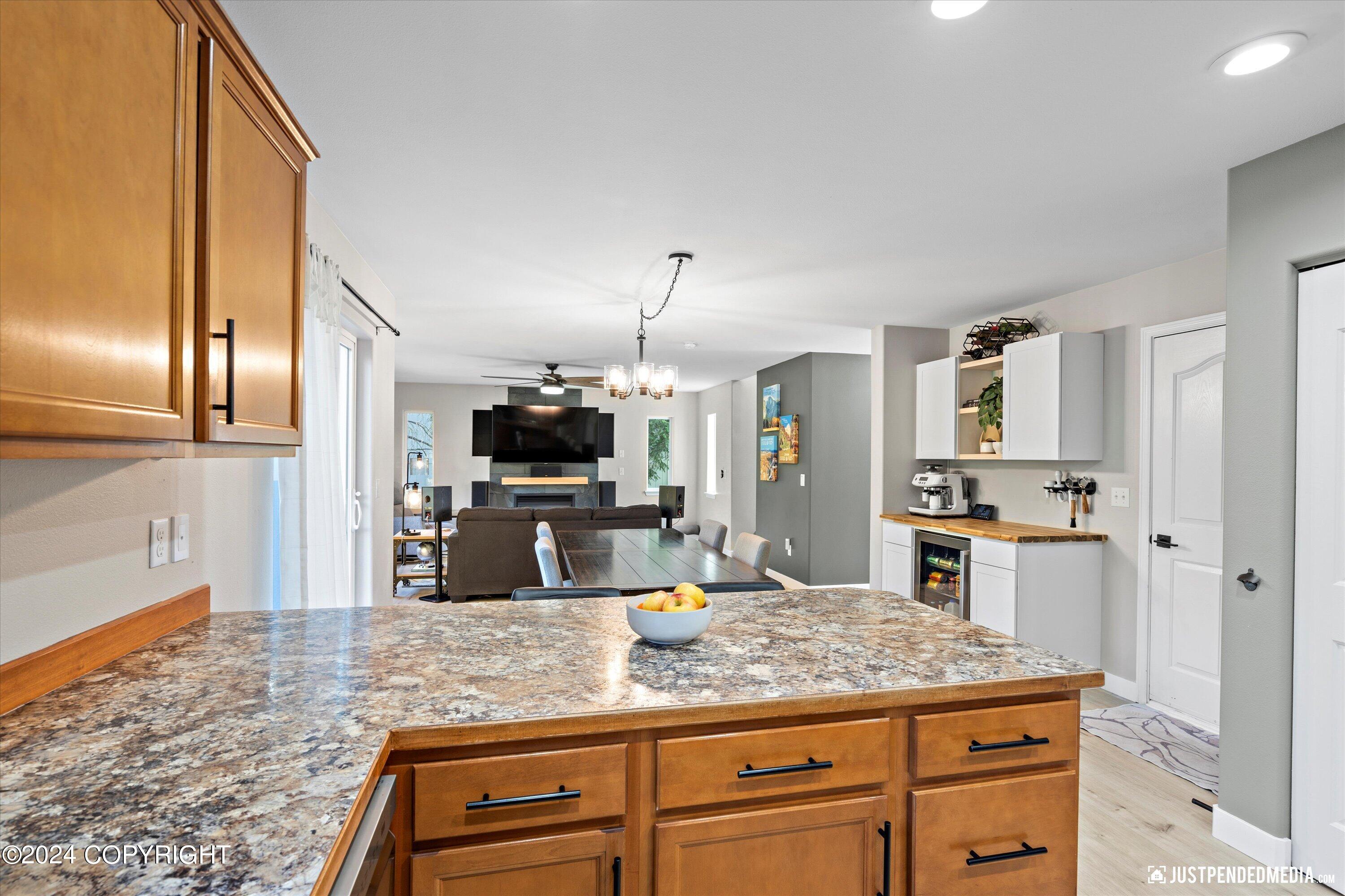 17405 S Juanita Loop