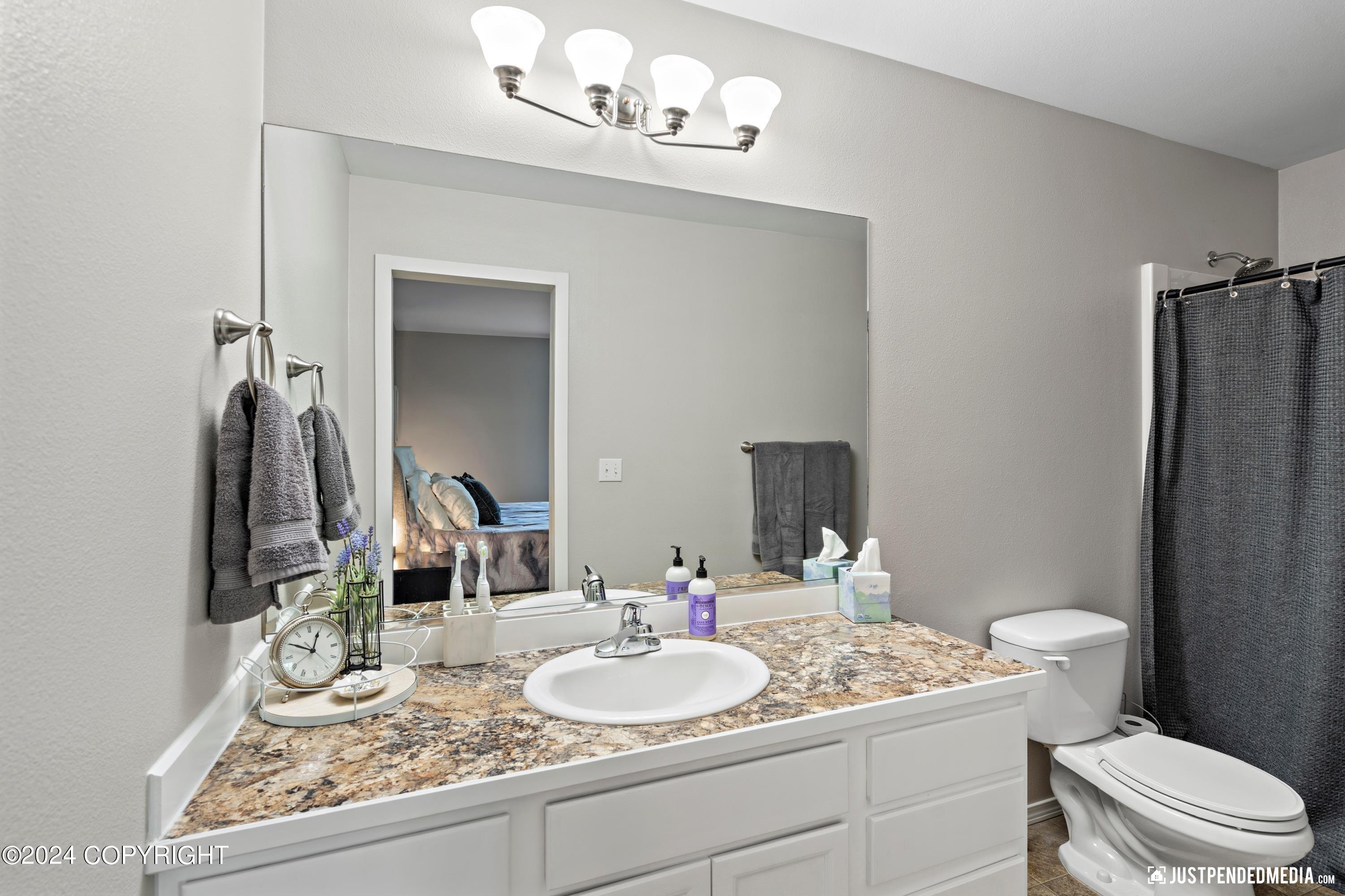 17405 S Juanita Loop