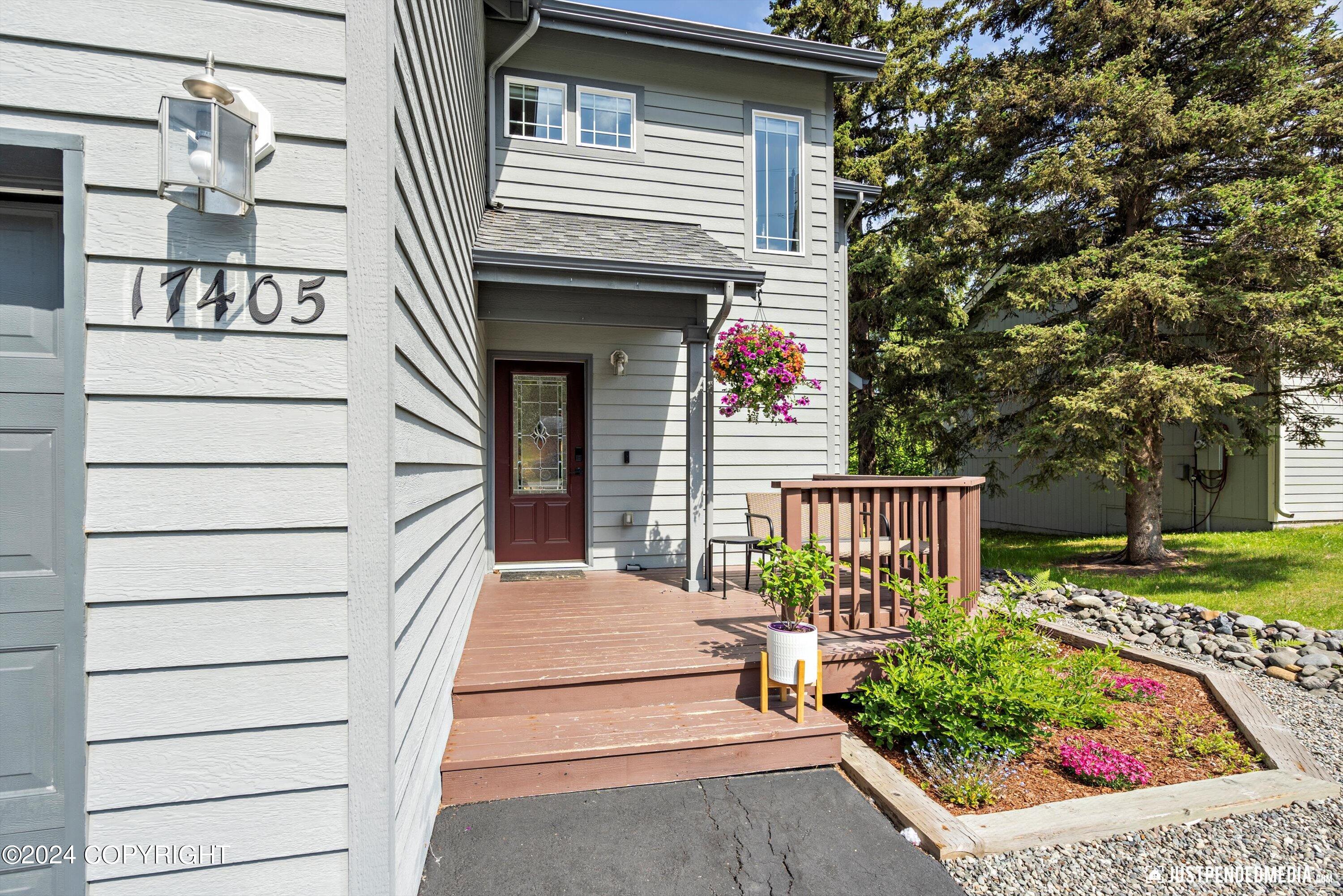 17405 S Juanita Loop