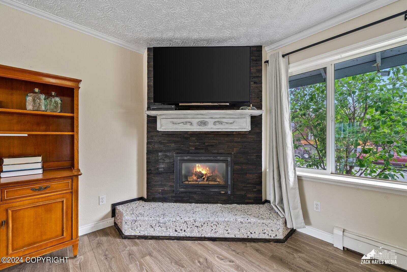 1911 E View Drive
