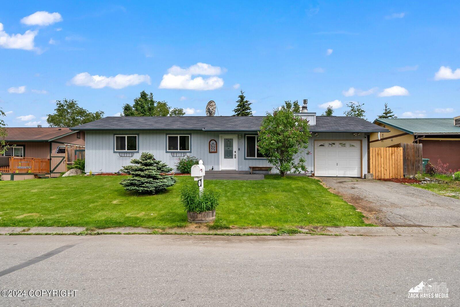 1911 E View Drive
