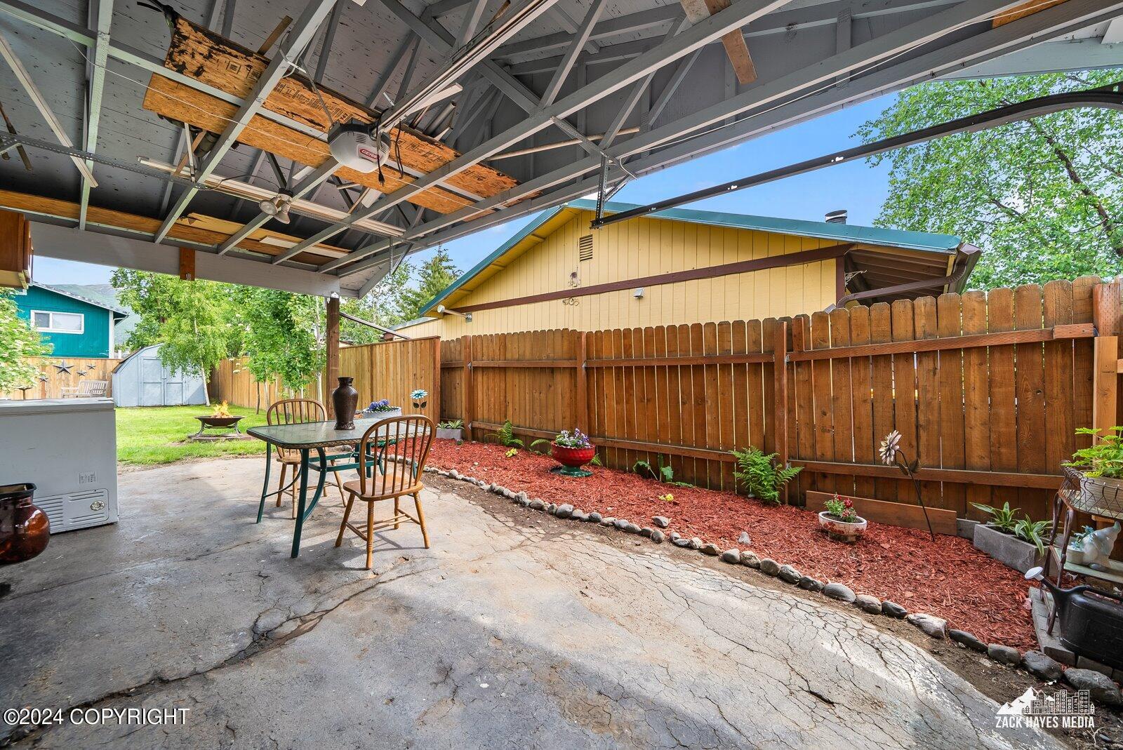1911 E View Drive