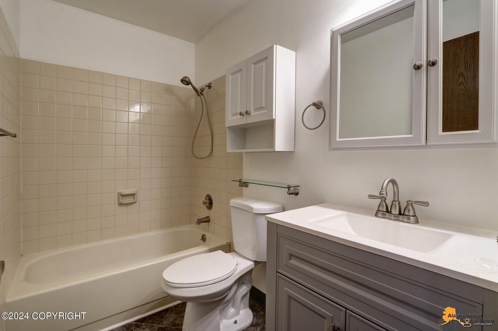 2210 Sentry Drive # 22 Unit: B-22