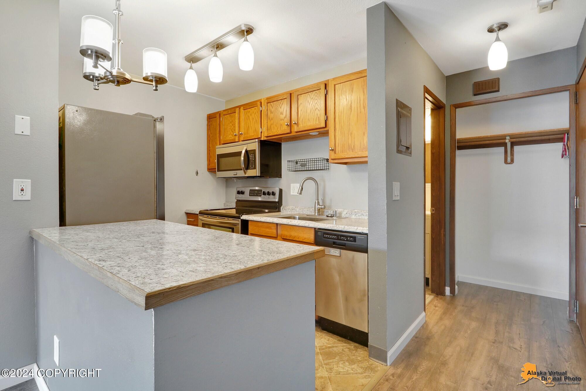 2210 Sentry Drive # 22 Unit: B-22