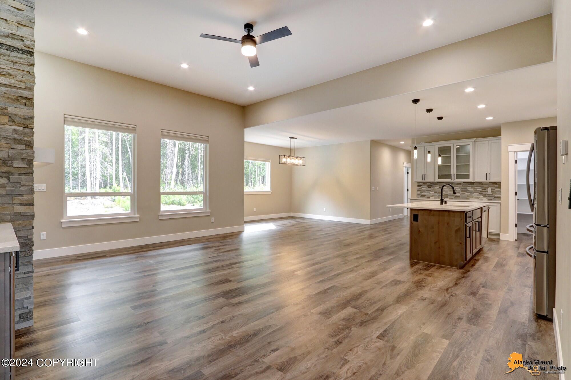 6623 W Creeksedge Drive