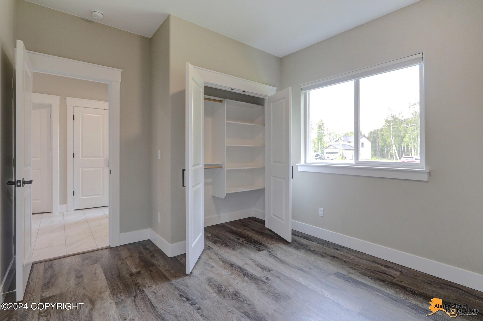 6623 W Creeksedge Drive