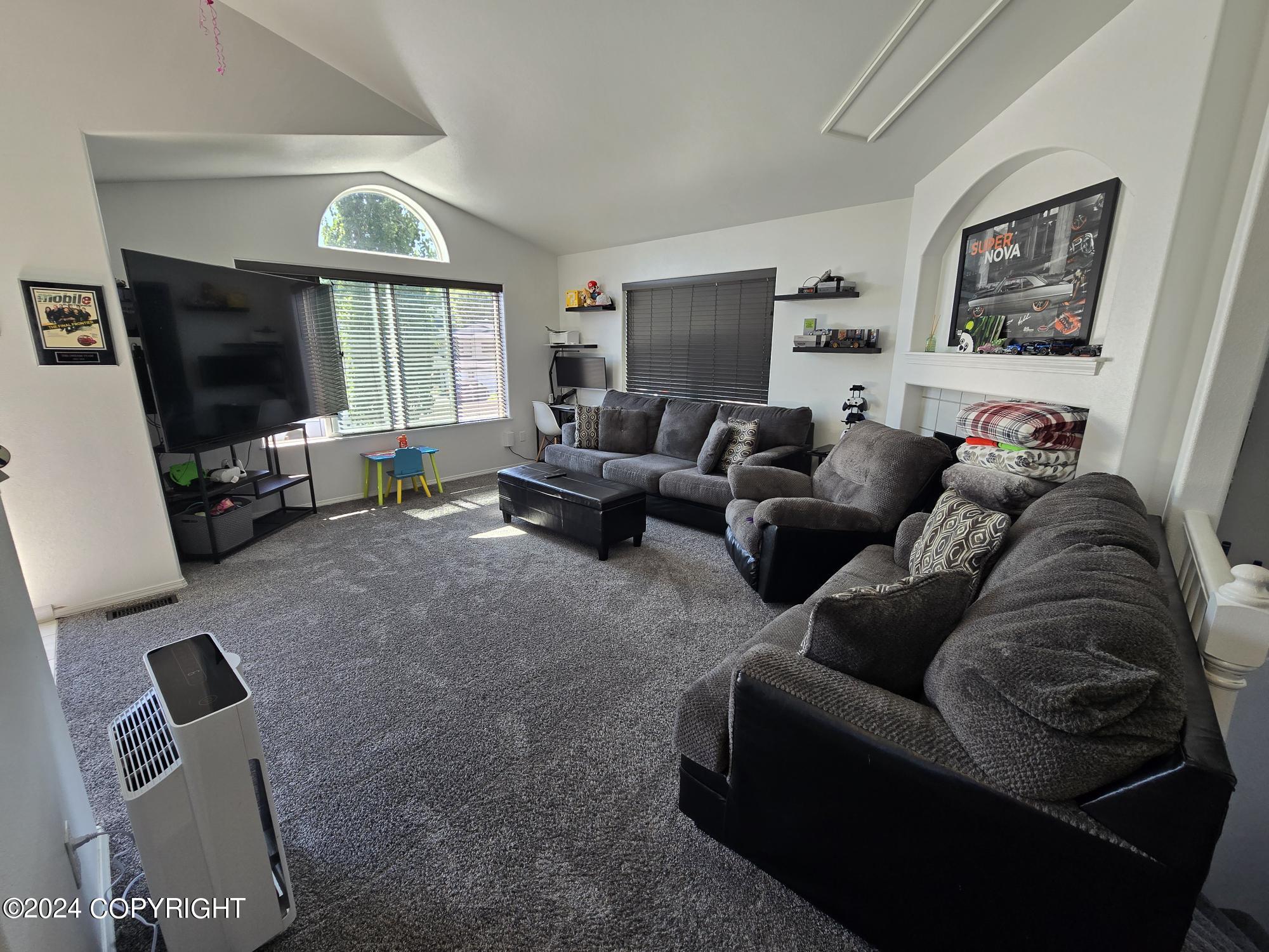 4241 Lakeridge Circle