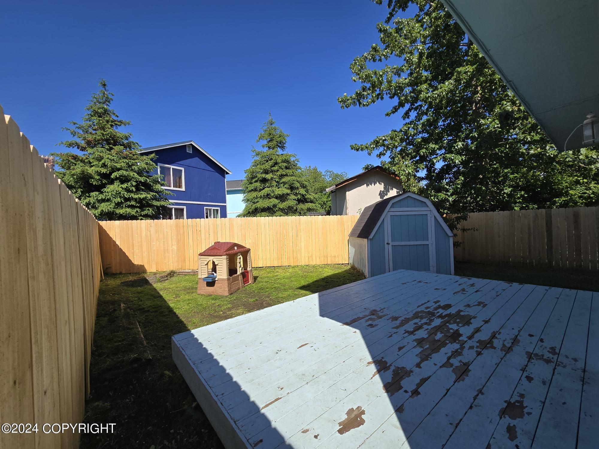 4241 Lakeridge Circle