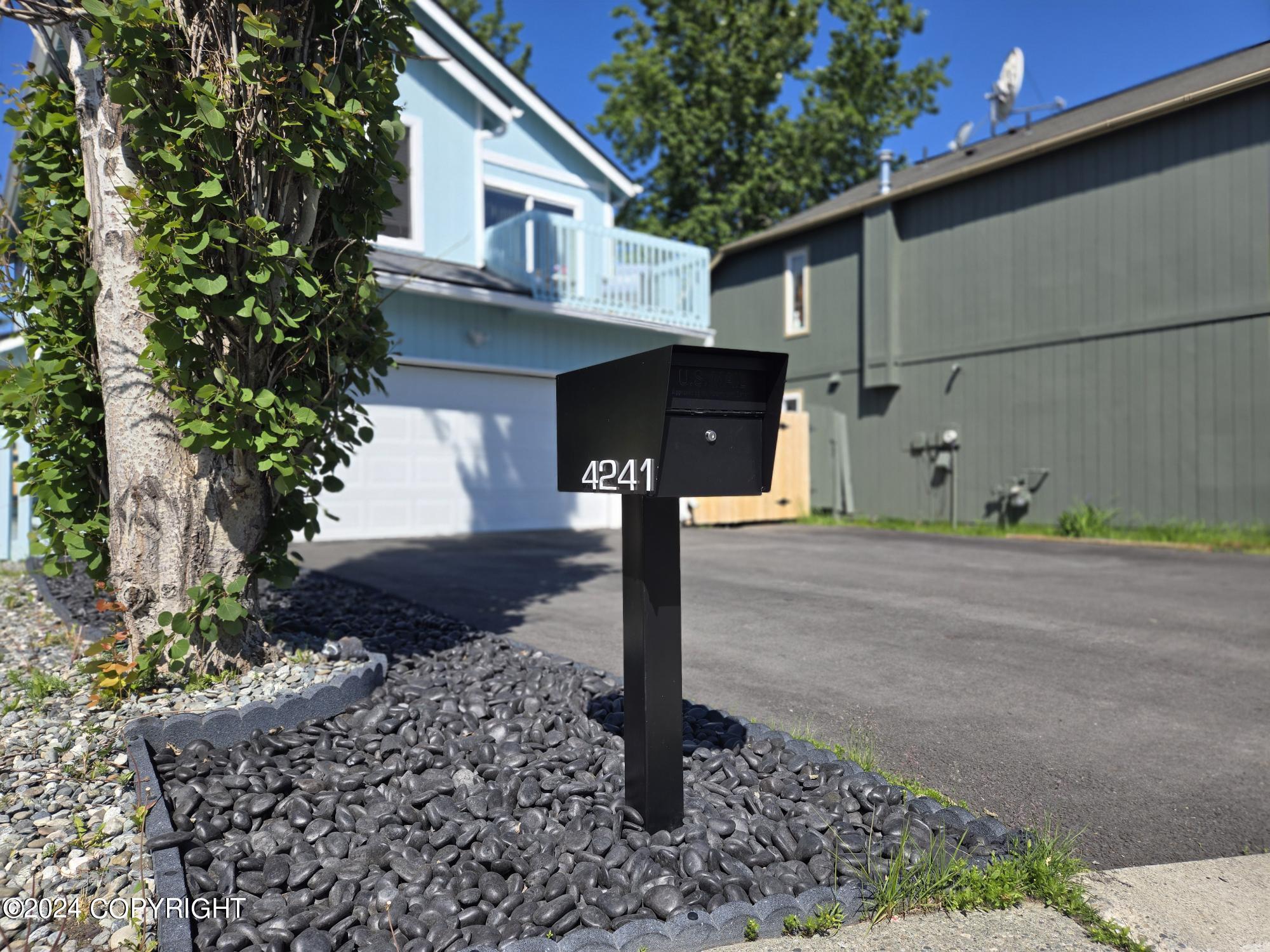 4241 Lakeridge Circle