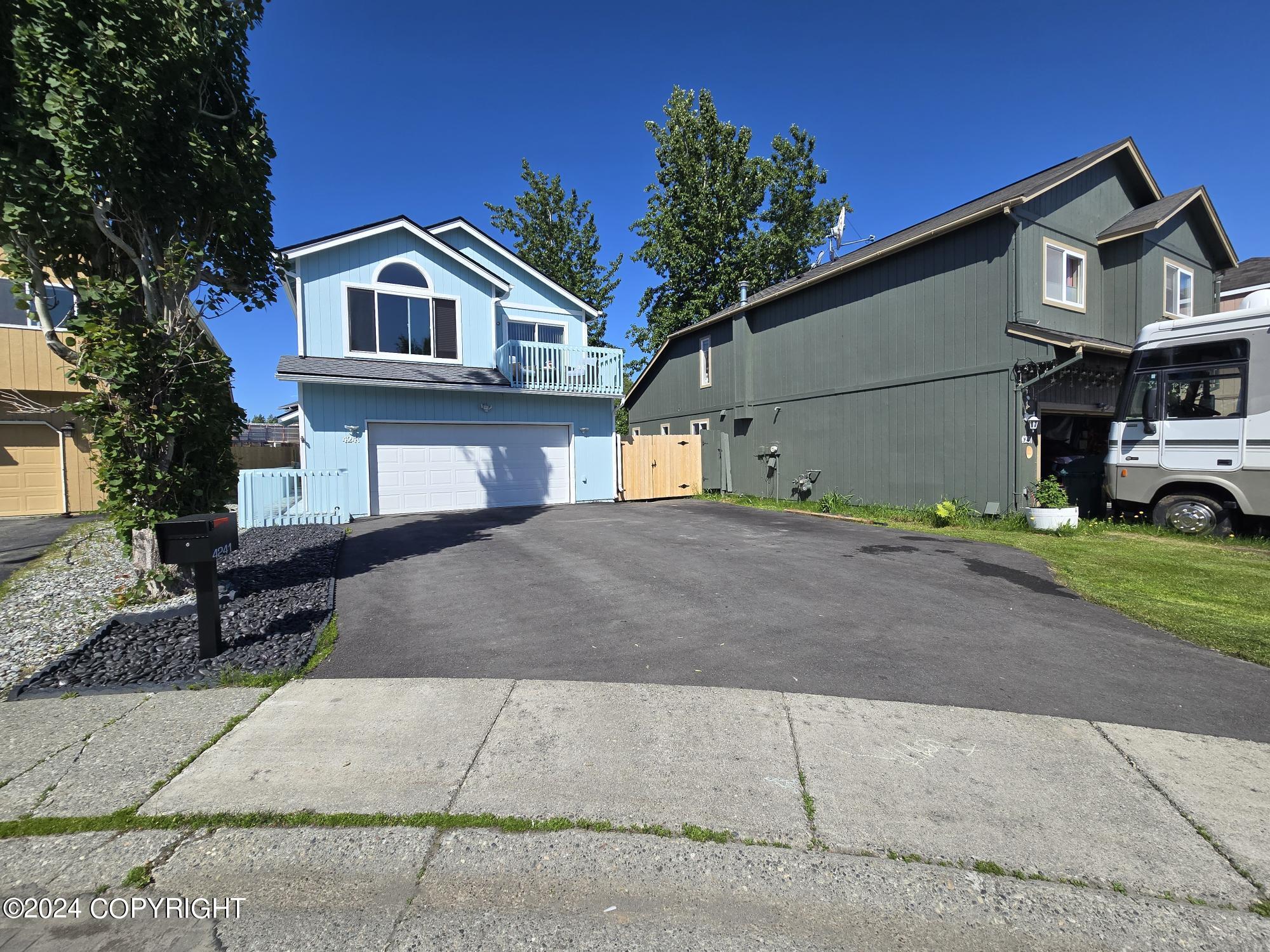 4241 Lakeridge Circle