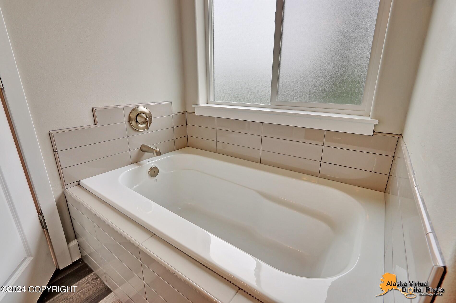 8019 Grayhawk Circle