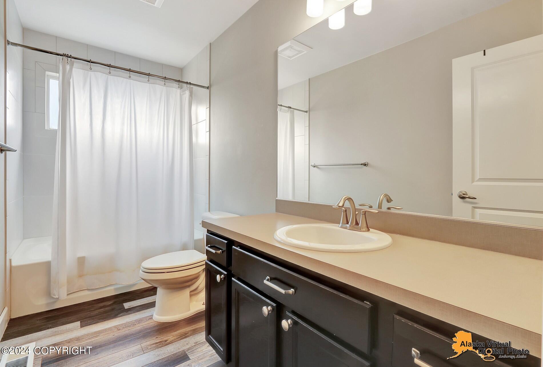 8019 Grayhawk Circle