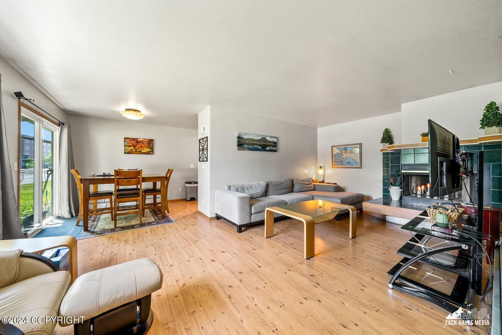 356/358 Egavik Drive