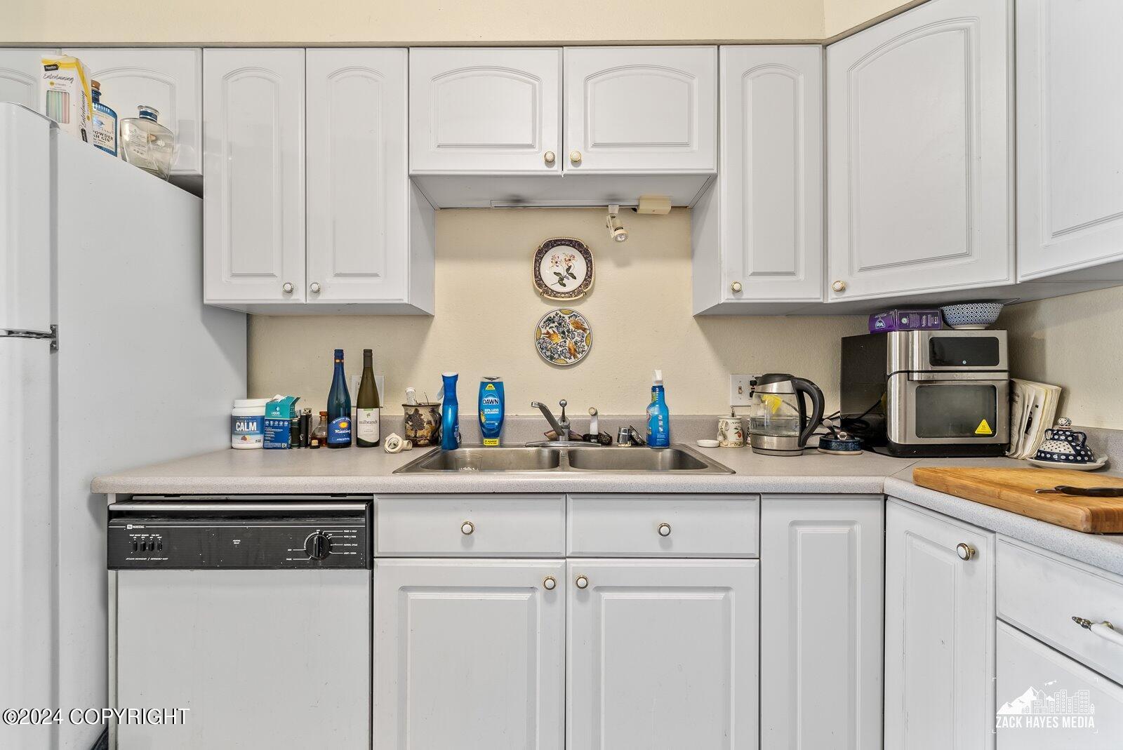 356/358 Egavik Drive